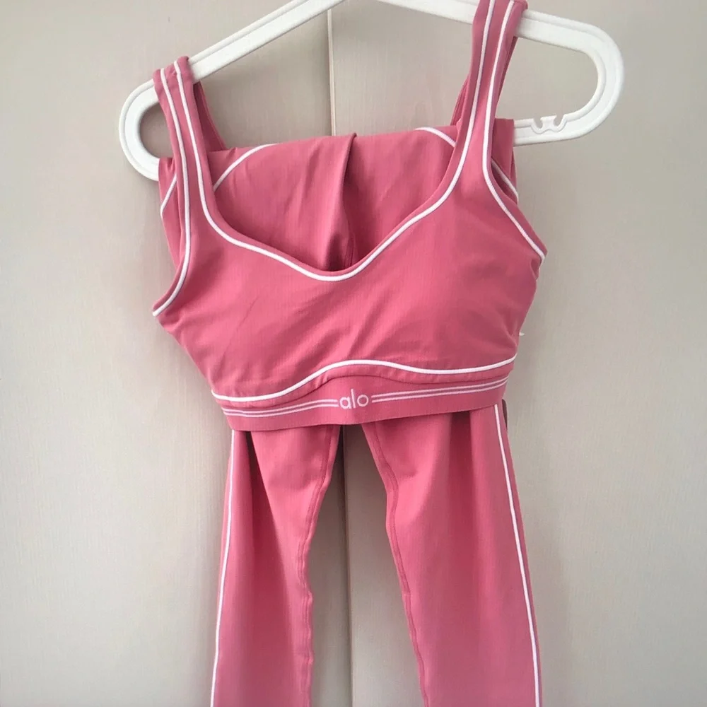 ALO Yoga Rose Seamless Scoop Sports Bra & High-Waist Leggings Set